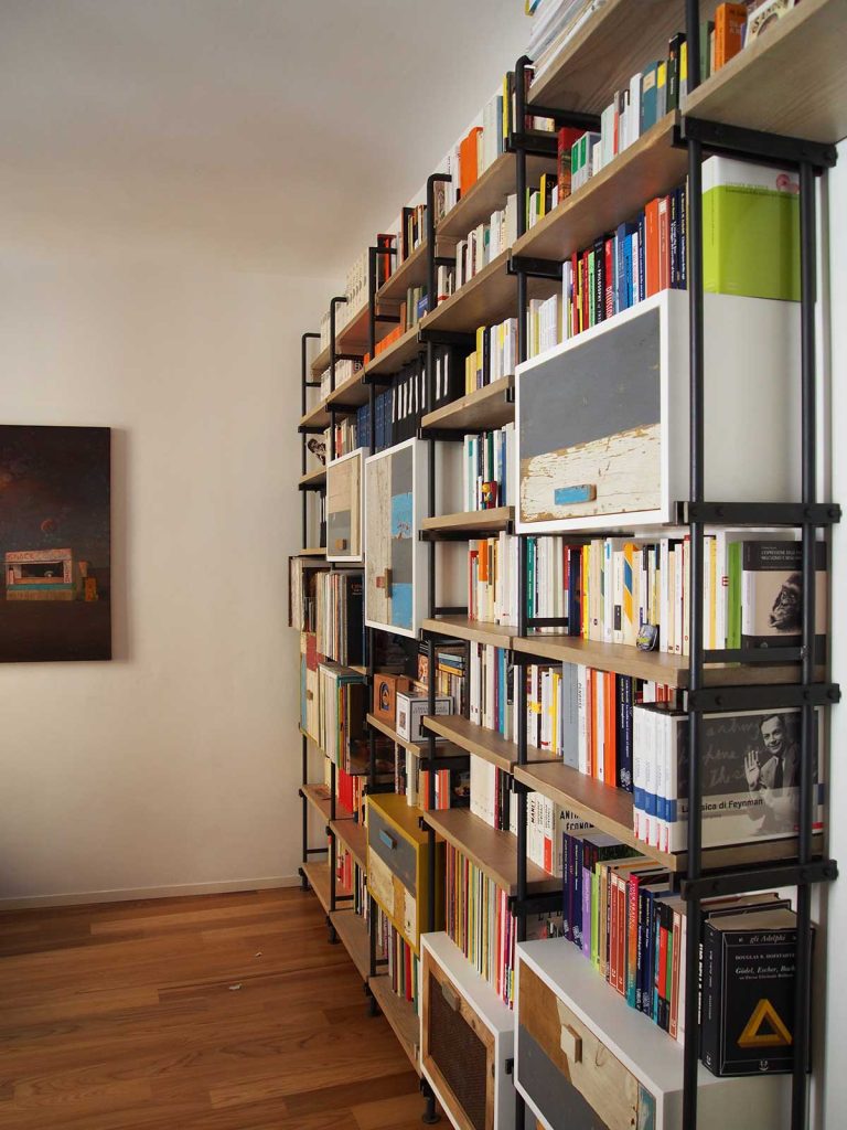 librerie in stile industriale